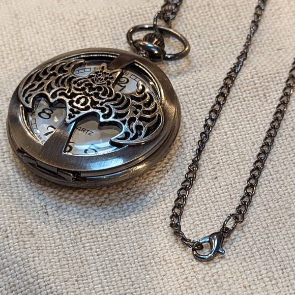 Batman Pocket Watch - Dark Knight - Vintage Silver Finish Necklace Chain Gift - Picture 5 of 5